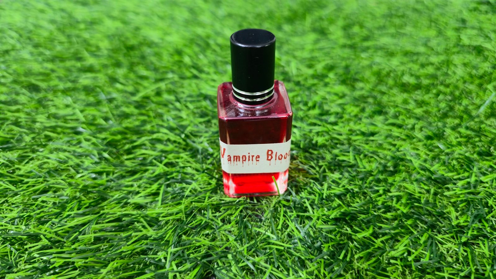 Vampire Blood Perfume 15.ML - Image 2